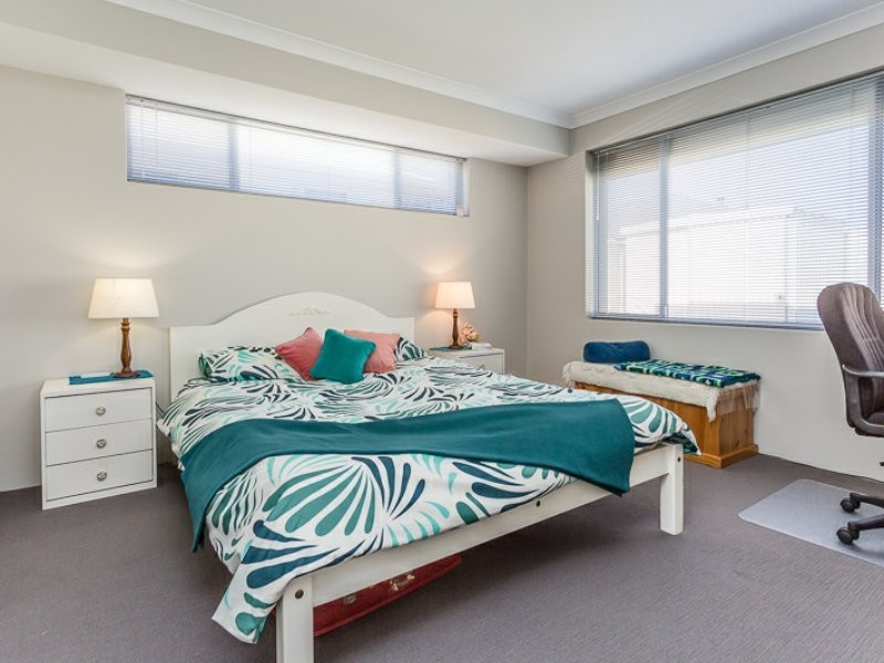 5 Fairfax Street, Hilbert WA 6112