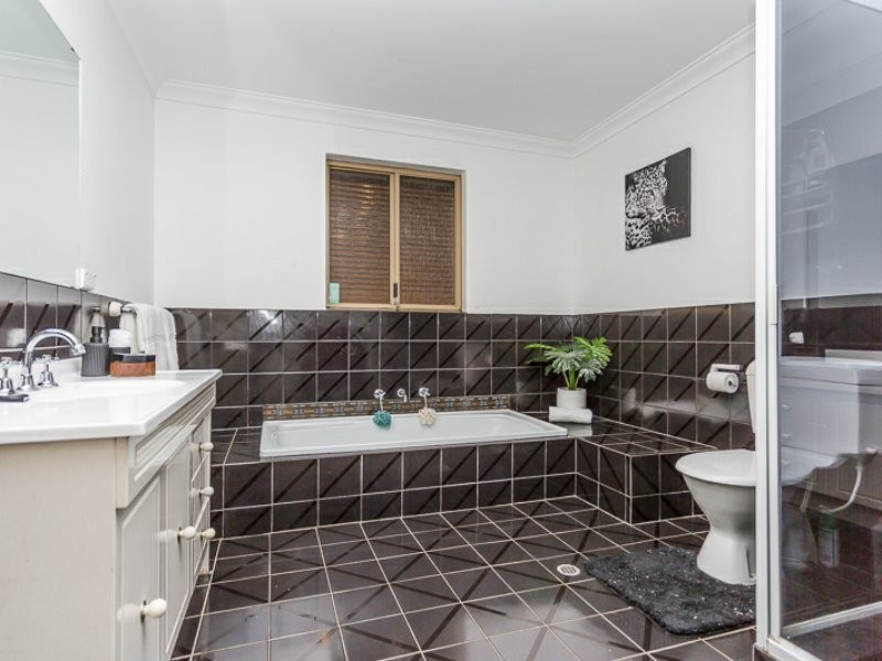 30 Briggs Road, Byford WA 6122