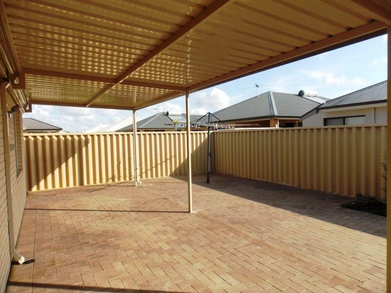 4 Blossom Chase, Aubin Grove WA 6164