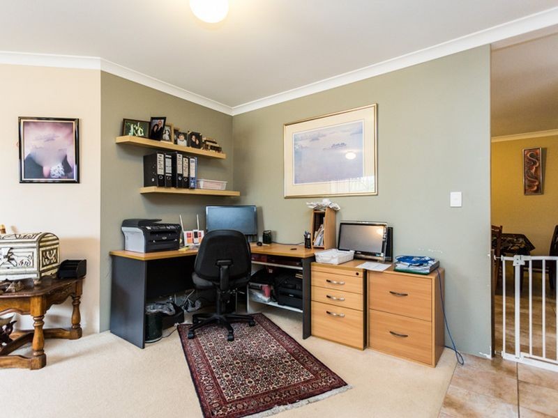 18 Paradise Grove, Atwell WA 6164