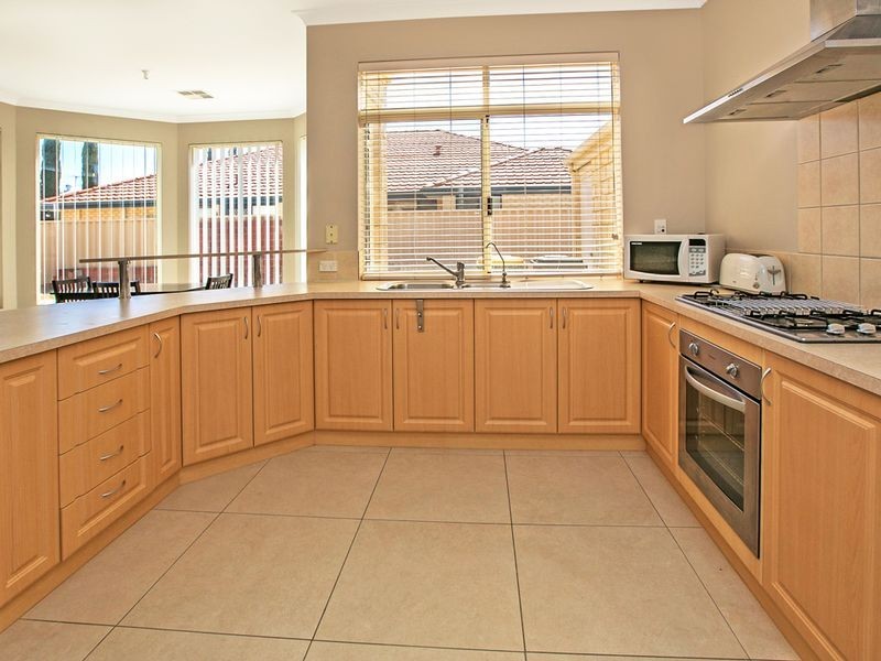 7 Harmony Avenue, Atwell WA 6164