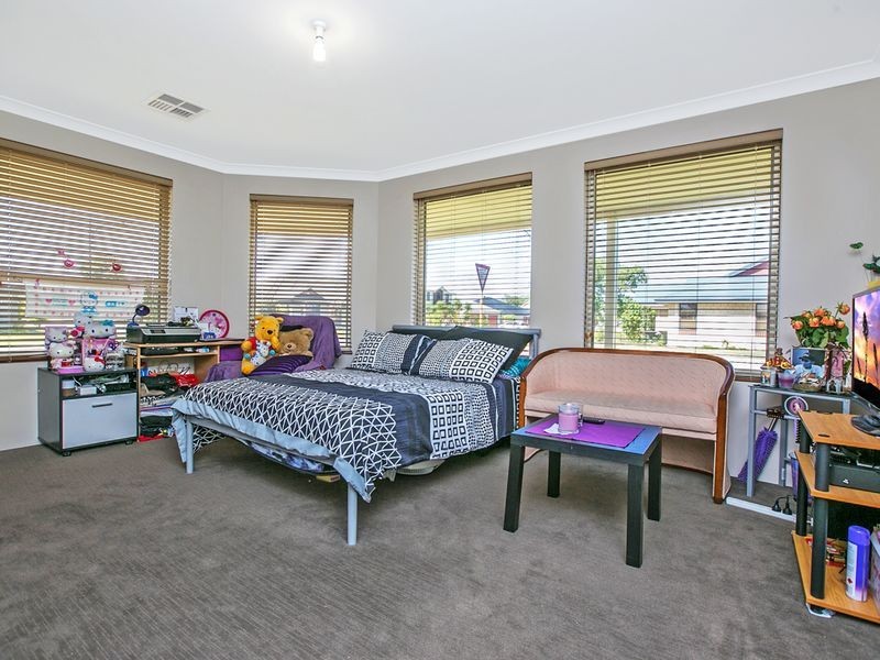 7 Harmony Avenue, Atwell WA 6164