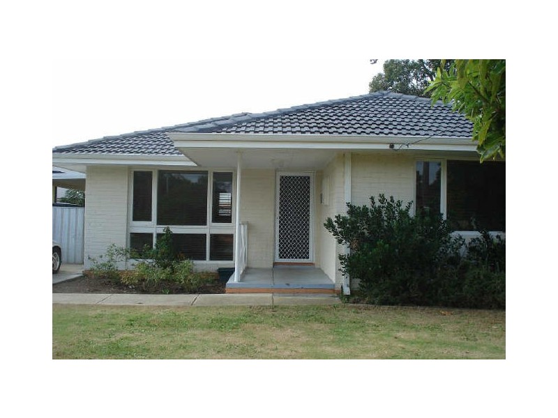 8 Numulgi Street, Armadale WA 6112