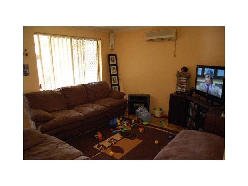 67 Riverside Lane, Seville Grove WA 6112