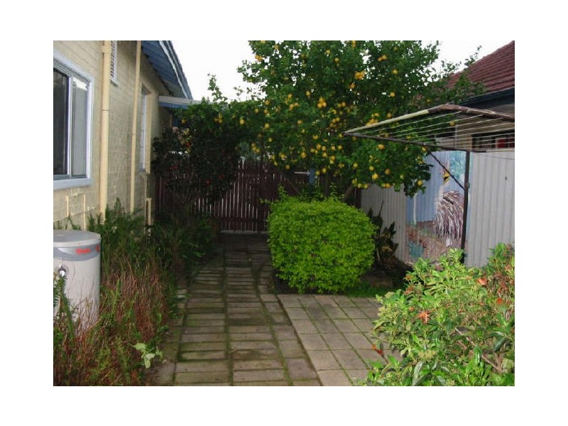 11 Northlake Road, Alfred Cove WA 6154