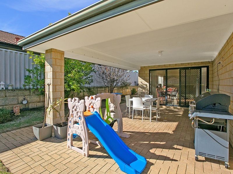 6 Dunmore Street, Secret Harbour WA 6173