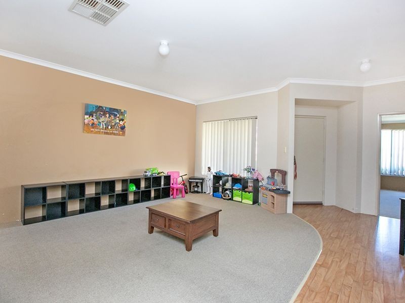 6 Dunmore Street, Secret Harbour WA 6173