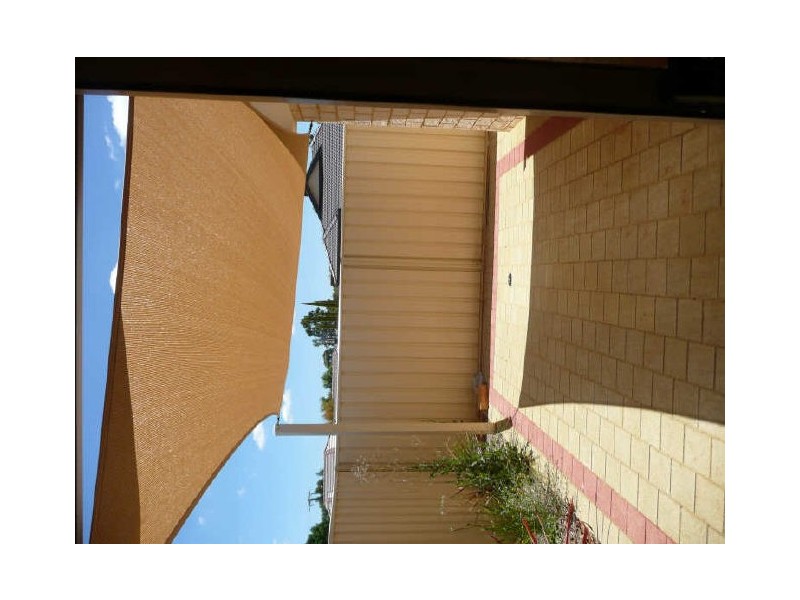 6/11 Clarence Road, Armadale WA 6112