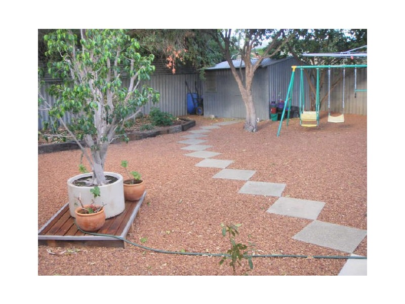 8 Neilson Avenue, Armadale WA 6112