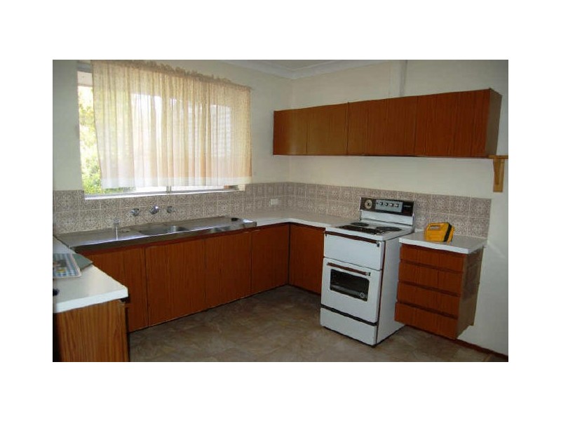 B/11 Kootingal Road, Armadale WA 6112