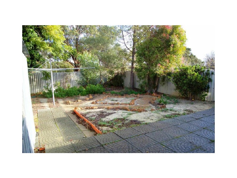 B/11 Kootingal Road, Armadale WA 6112