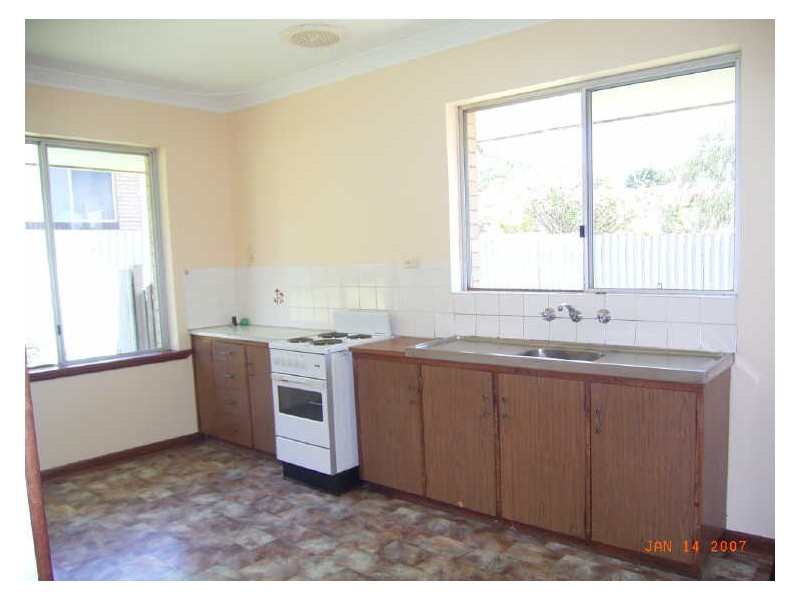 5 B Ely Street, Hamilton Hill WA 6163