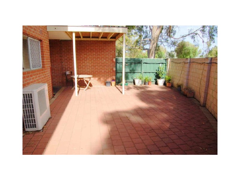 6/2 Benjamin Street, Armadale WA 6112