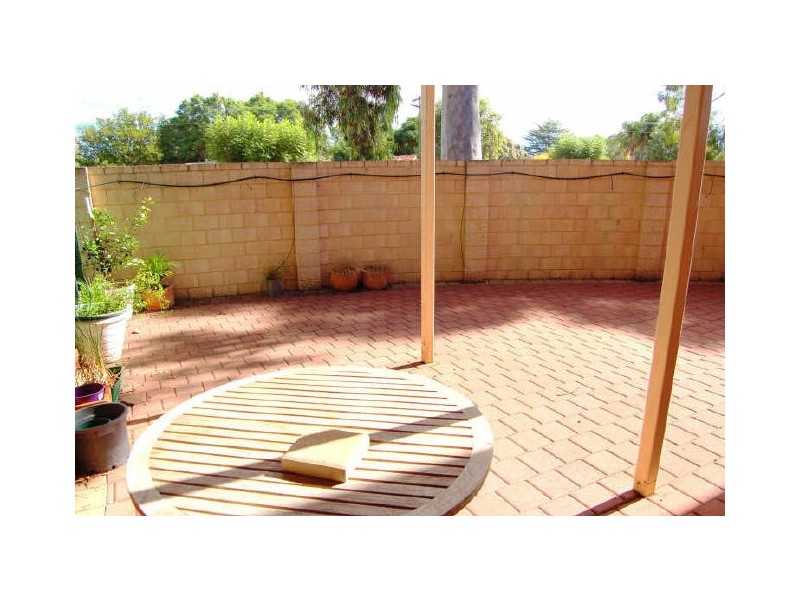 6/2 Benjamin Street, Armadale WA 6112