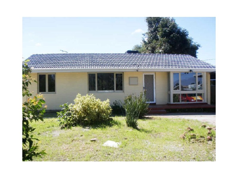 157 Third Avenue, Kelmscott WA 6111