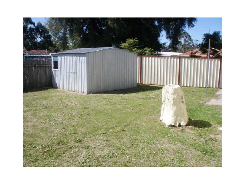 157 Third Avenue, Kelmscott WA 6111