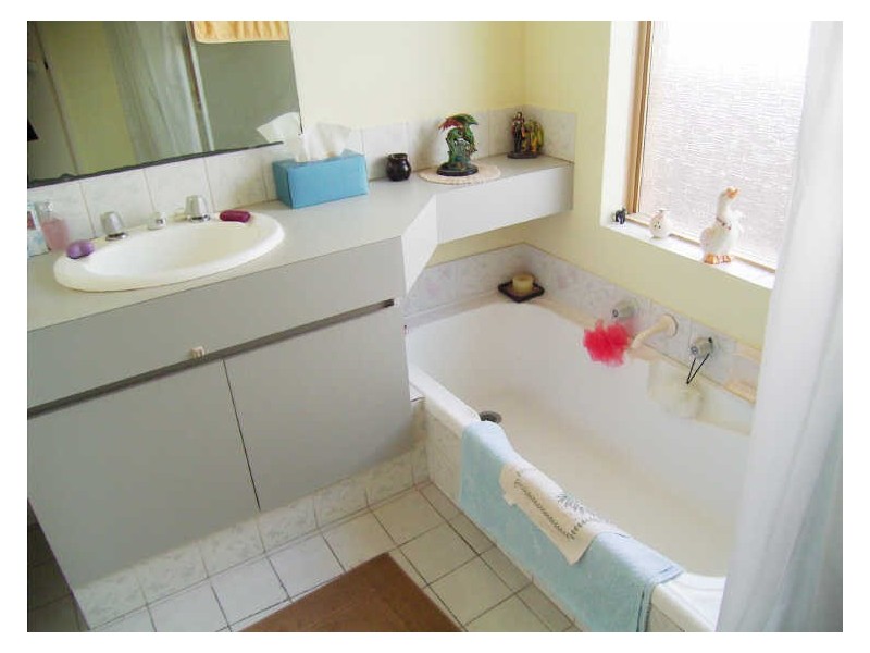 6/15 Moore Gardens, Kardinya WA 6163