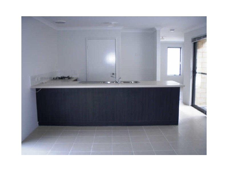 10/14 Mountain View, Kelmscott WA 6111