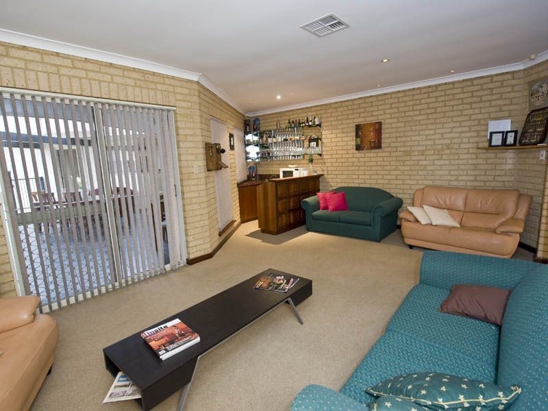 16 Whelan Road, Kardinya WA 6163
