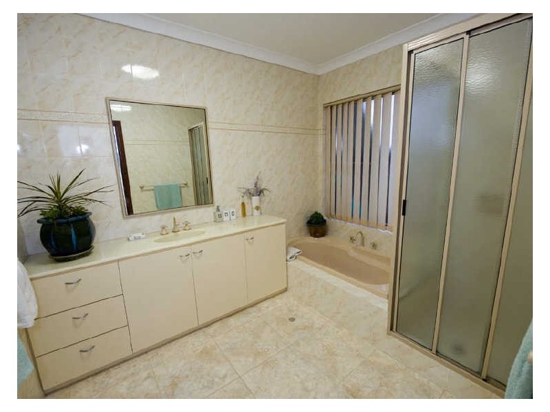 16 Whelan Road, Kardinya WA 6163
