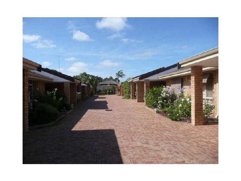 11/4-6 Edeline Street, Spearwood WA 6163