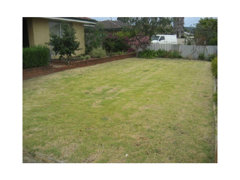 24 Elanora Road, Armadale WA 6112