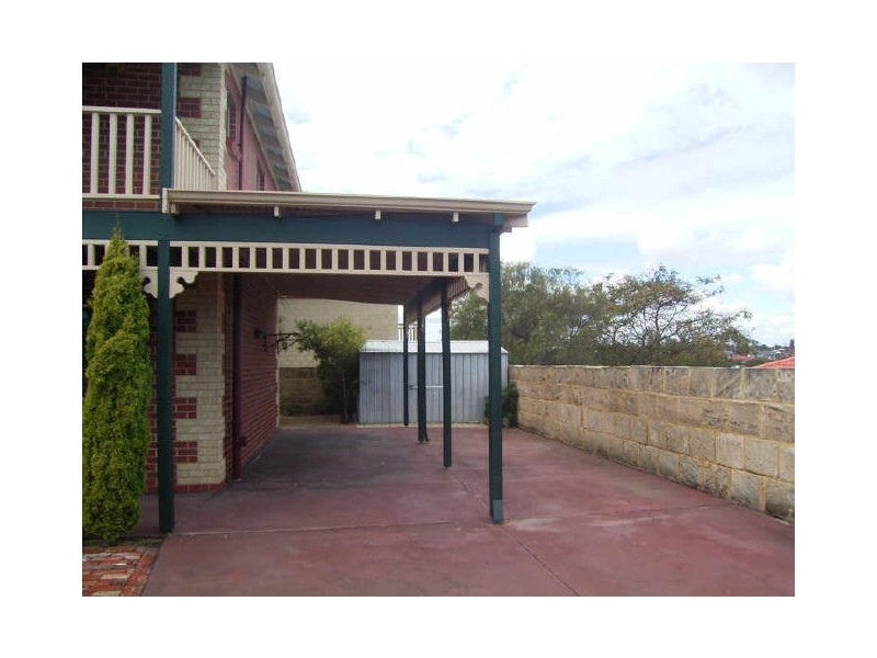 23 Pitts Lane, White Gum Valley WA 6162
