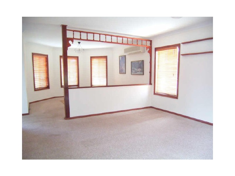 23 Pitts Lane, White Gum Valley WA 6162