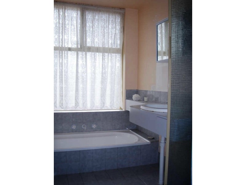 2 Cosgrove Court, Seville Grove WA 6112