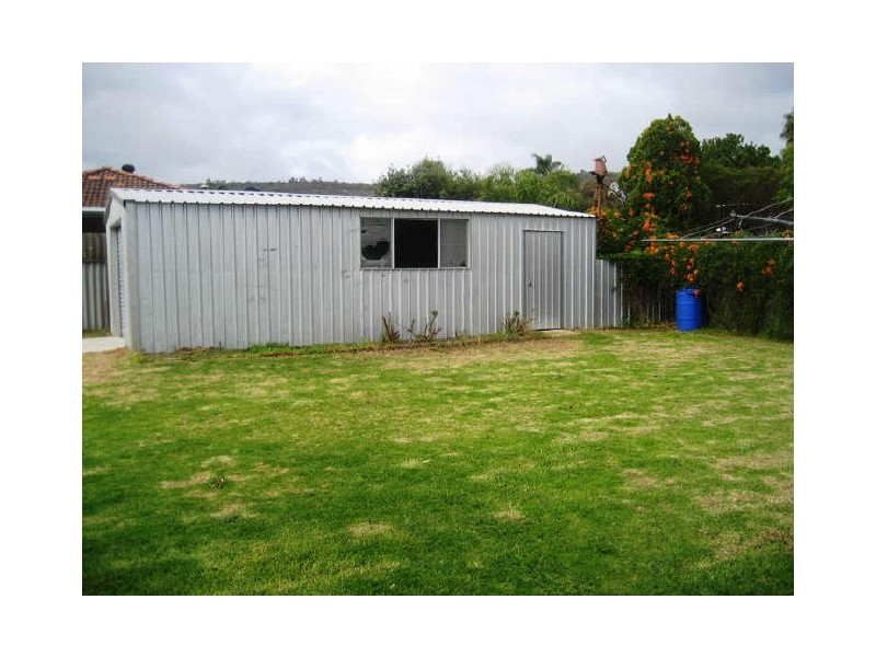 1 North Crescent, Byford WA 6122