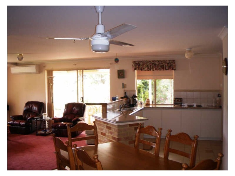 10 Mcneil Grove, Jarrahdale WA 6124