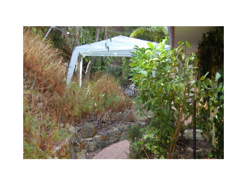 13 Derry Avenue, Mount Nasura WA 6112