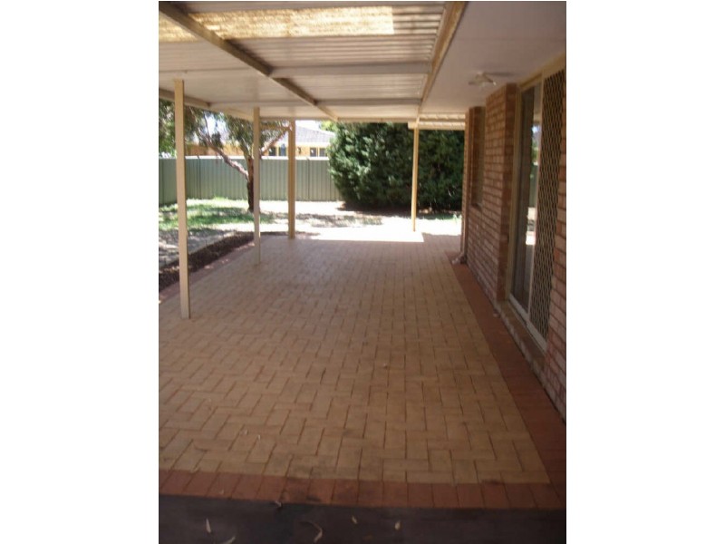 5 Challis Road, Armadale WA 6112