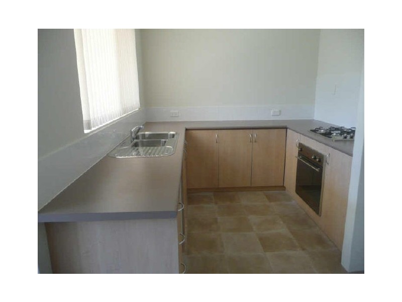 6/11 Clarence Road, Armadale WA 6112