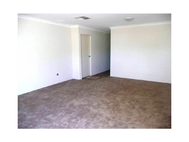 6/11 Clarence Road, Armadale WA 6112