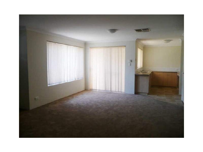 6/11 Clarence Road, Armadale WA 6112