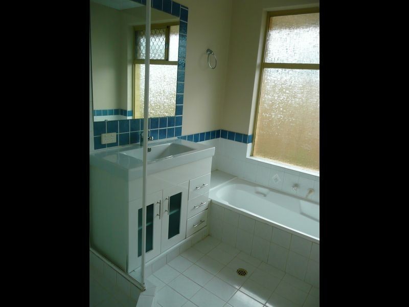 11 Piesse Place, Seville Grove WA 6112