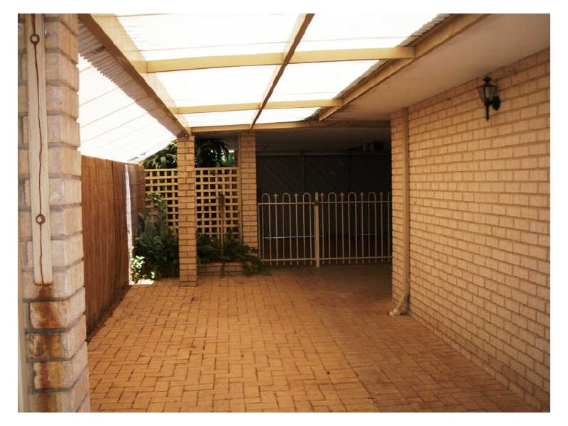 22 Chisholm Circle, Seville Grove WA 6112