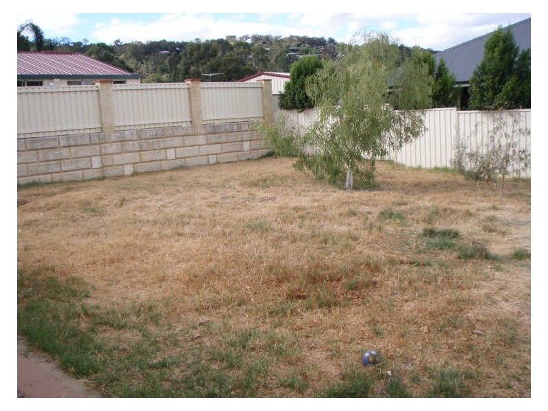 22 Bernard Street, Kelmscott WA 6111