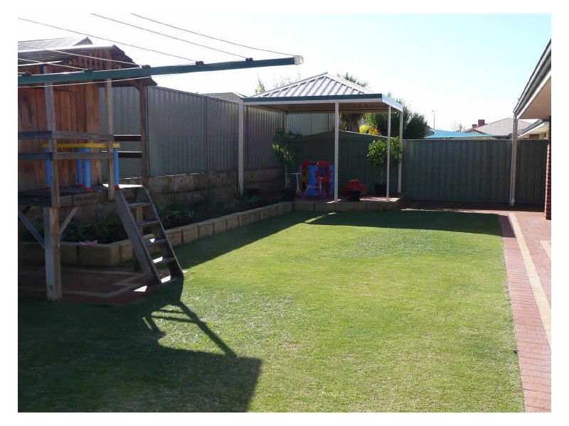 11 Heysen Parade, Southern River WA 6110