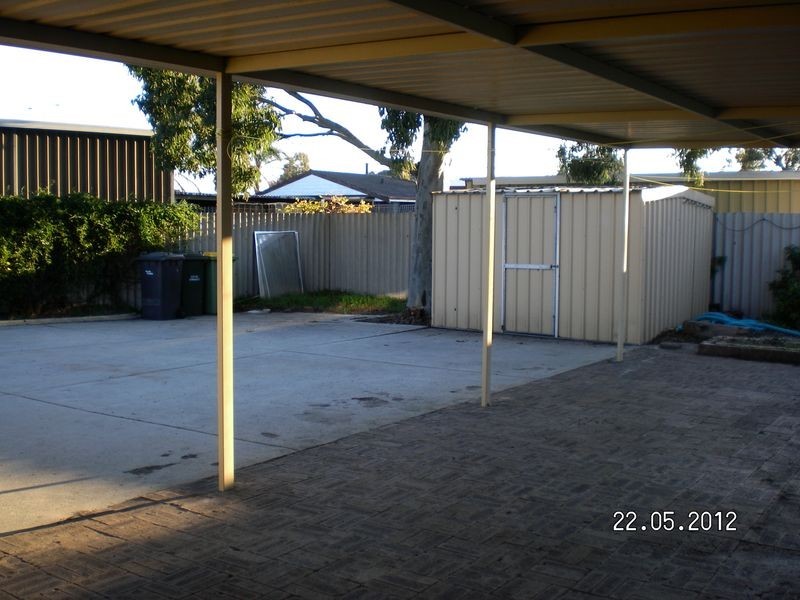 3 Berala Court, Camillo WA 6111