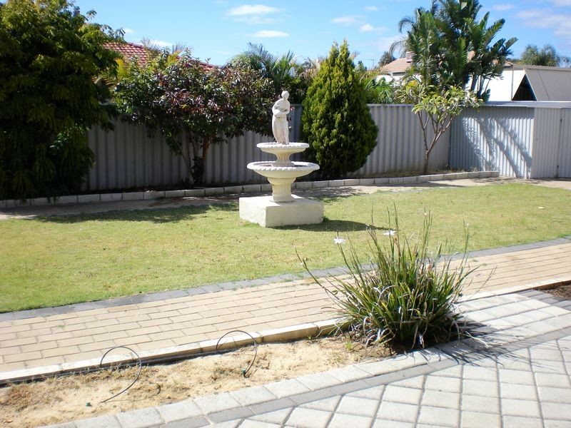 48 Brown Crescent, Seville Grove WA 6112