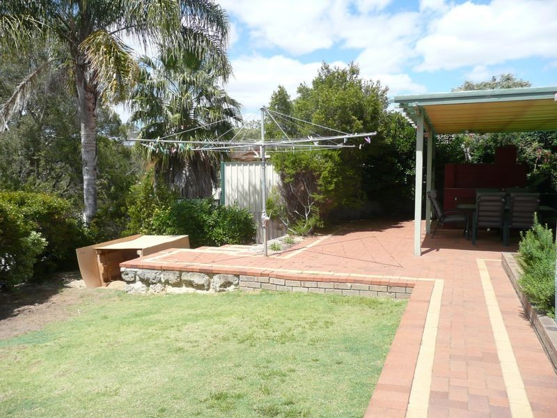 10 Bilkurra Way, Mount Nasura WA 6112