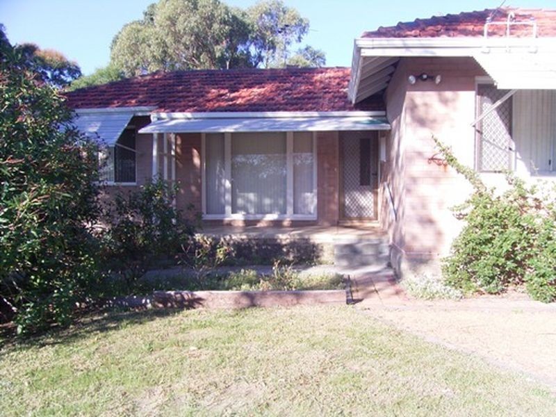 24 Collick Street, Hilton WA 6163