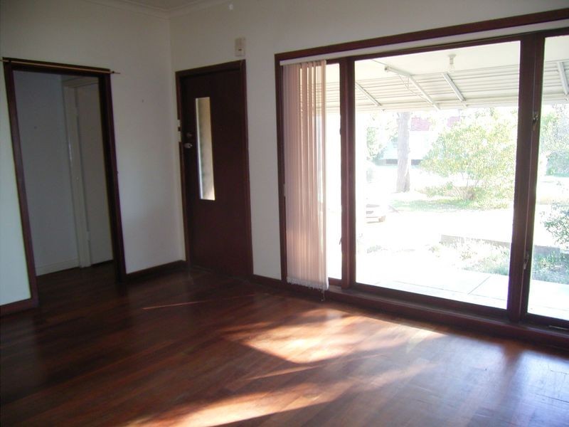 24 Collick Street, Hilton WA 6163