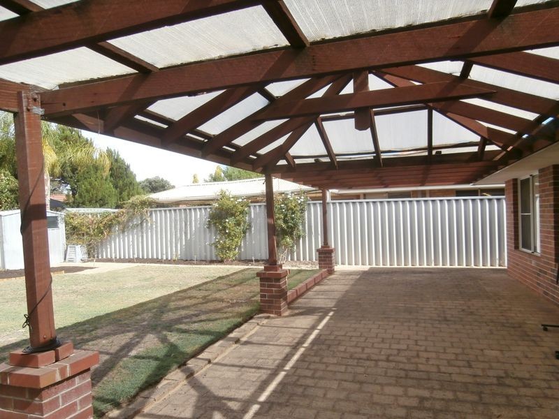 6 Naylor Close, Atwell WA 6164