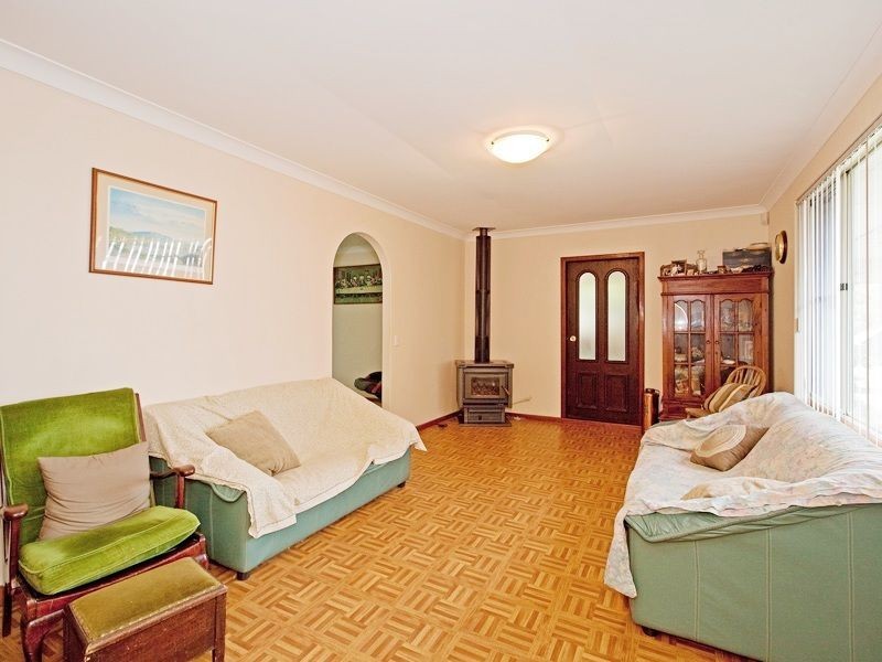 13 Looranah Street, Mount Nasura WA 6112