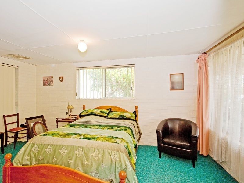 13 Looranah Street, Mount Nasura WA 6112