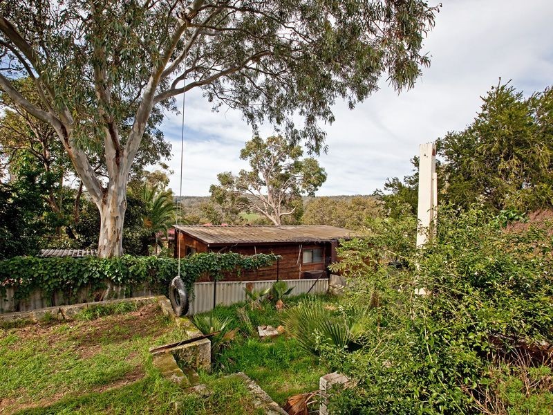 13 Looranah Street, Mount Nasura WA 6112