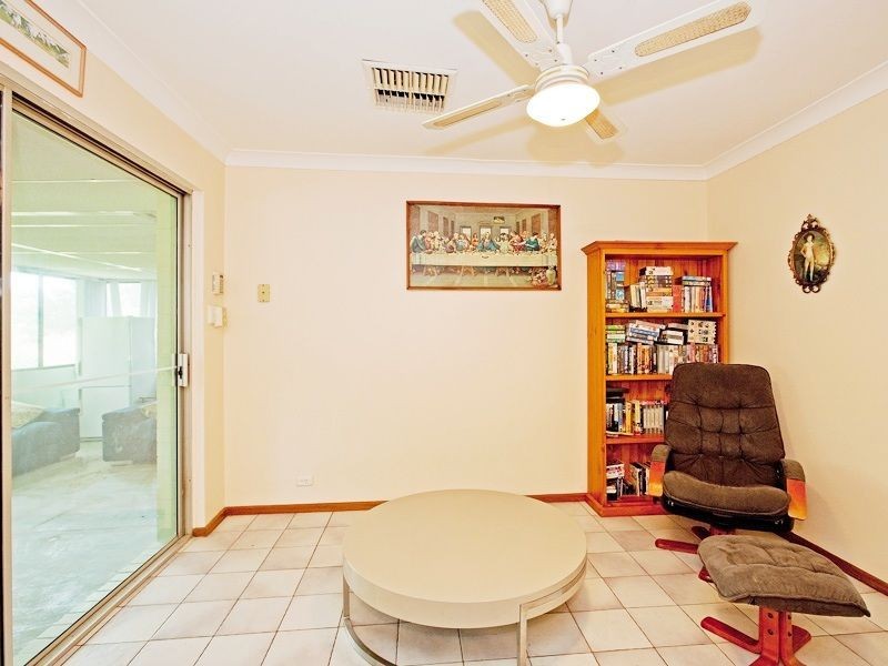 13 Looranah Street, Mount Nasura WA 6112